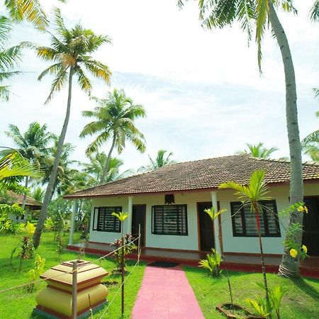 Regant Lake Village, Kollam. Chavara المظهر الخارجي الصورة