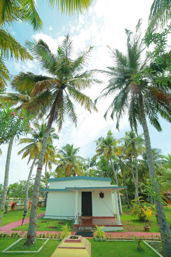 Regant Lake Village, Kollam. Chavara المظهر الخارجي الصورة