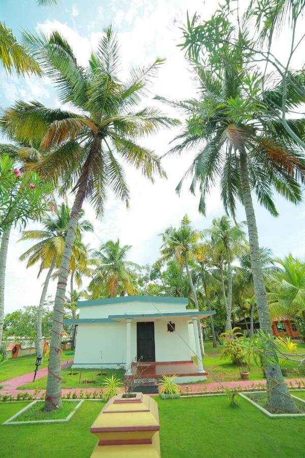 Regant Lake Village, Kollam. Chavara المظهر الخارجي الصورة