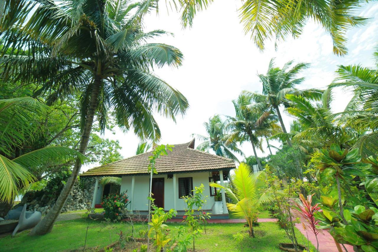 Regant Lake Village, Kollam. Chavara المظهر الخارجي الصورة