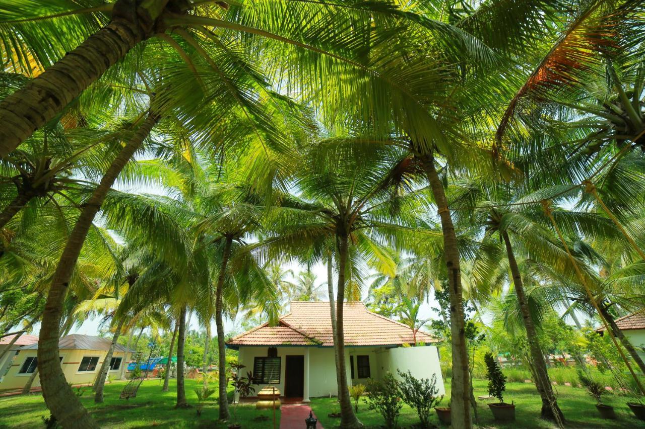 Regant Lake Village, Kollam. Chavara المظهر الخارجي الصورة