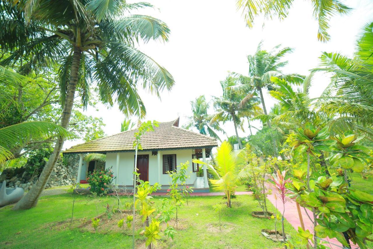 Regant Lake Village, Kollam. Chavara المظهر الخارجي الصورة