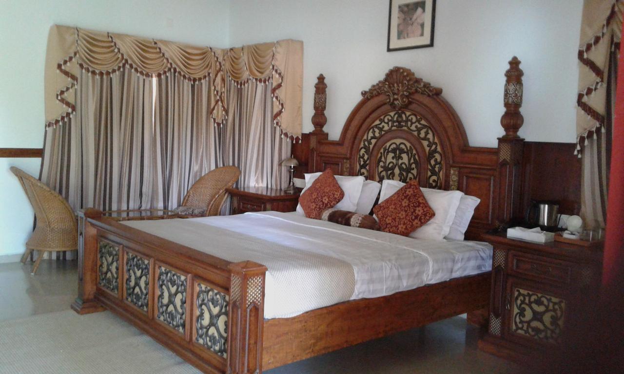 Regant Lake Village, Kollam. Chavara المظهر الخارجي الصورة