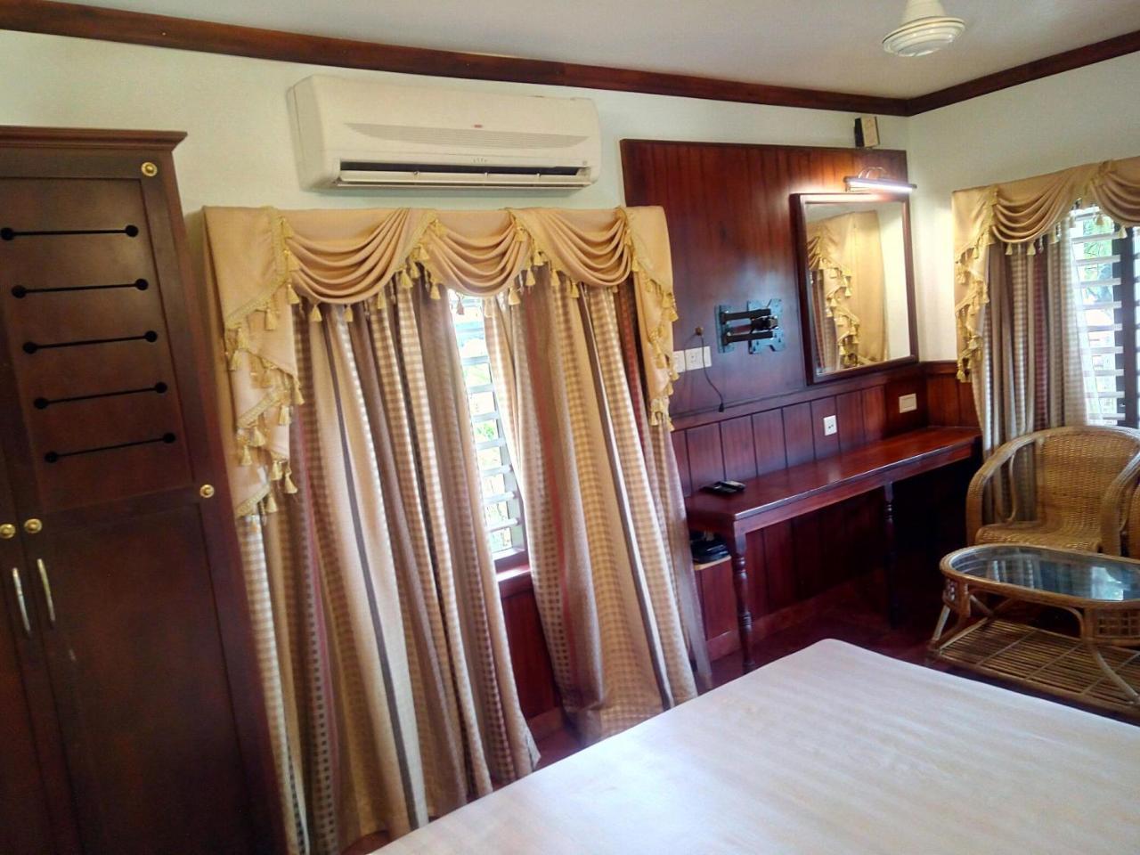 Regant Lake Village, Kollam. Chavara المظهر الخارجي الصورة