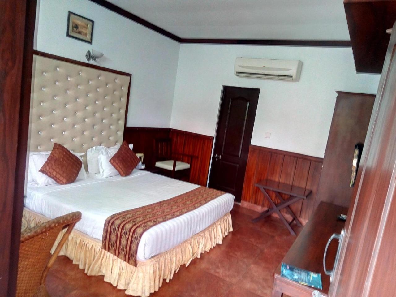 Regant Lake Village, Kollam. Chavara المظهر الخارجي الصورة