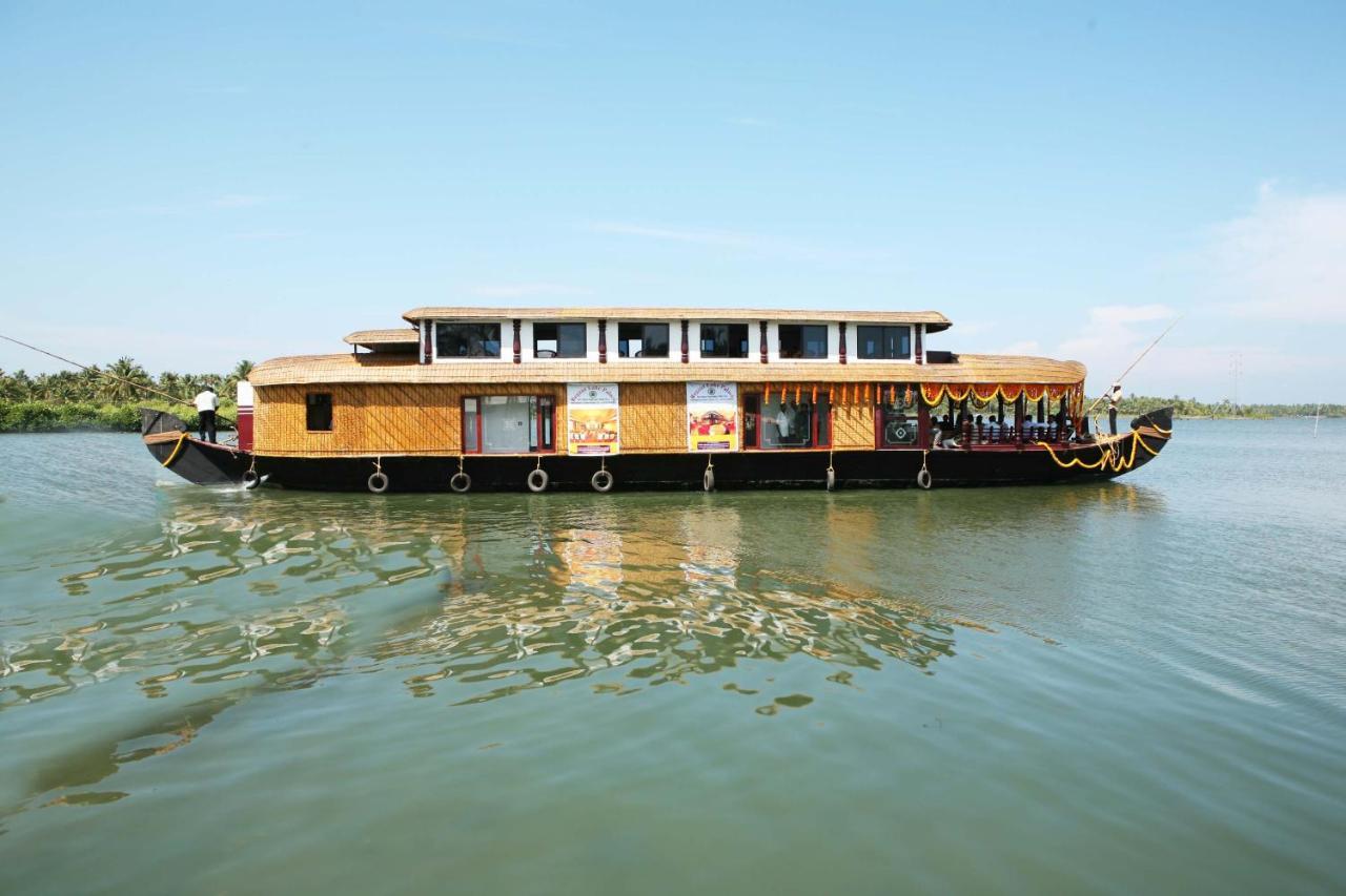 Regant Lake Village, Kollam. Chavara المظهر الخارجي الصورة